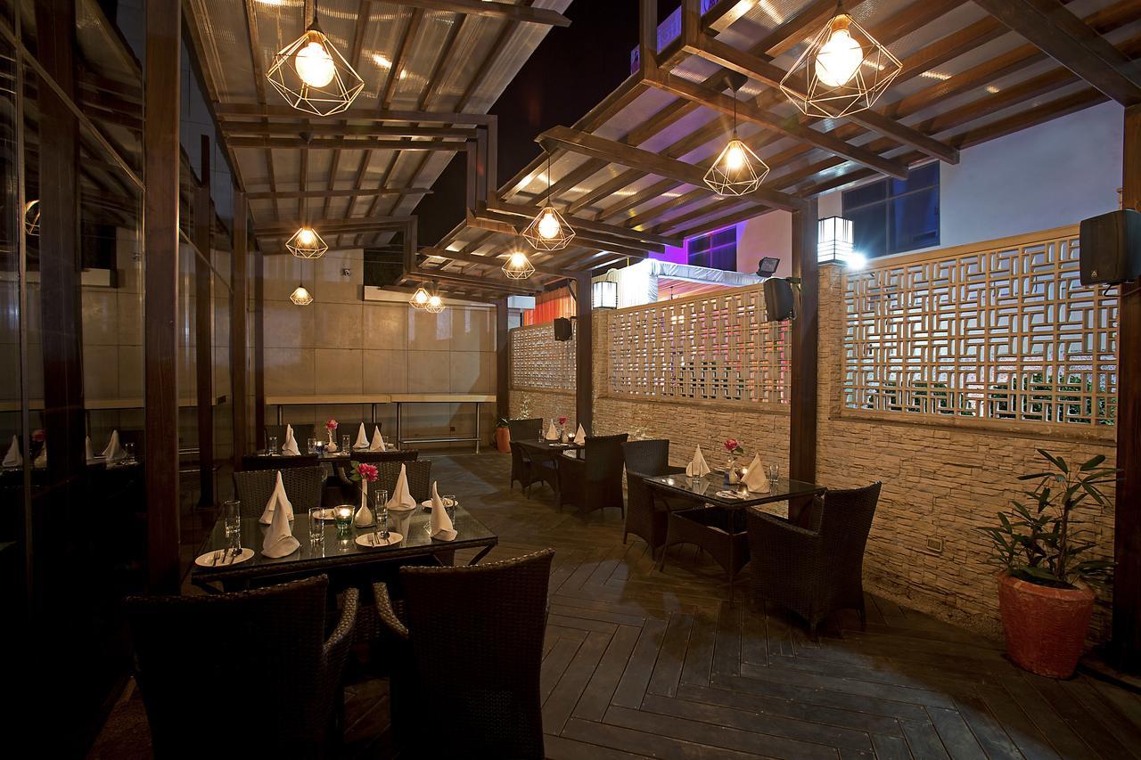 Inde Hotel Chattarpur New Delhi Eksteriør bilde