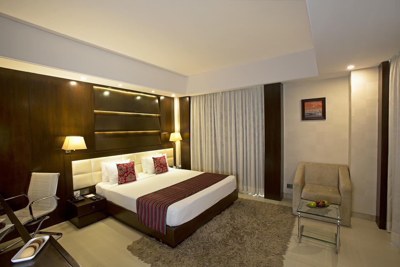 Inde Hotel Chattarpur New Delhi Eksteriør bilde